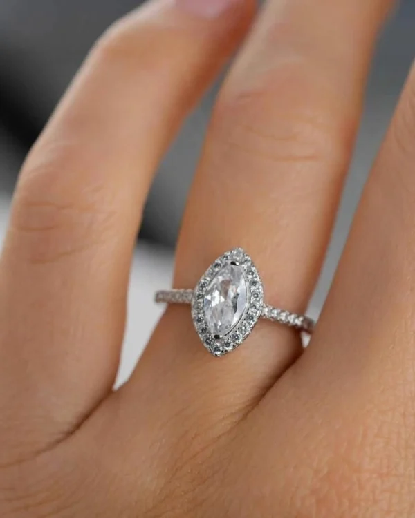 SREBRNI PRSTEN S CIRKONIMA (S251207-185248)