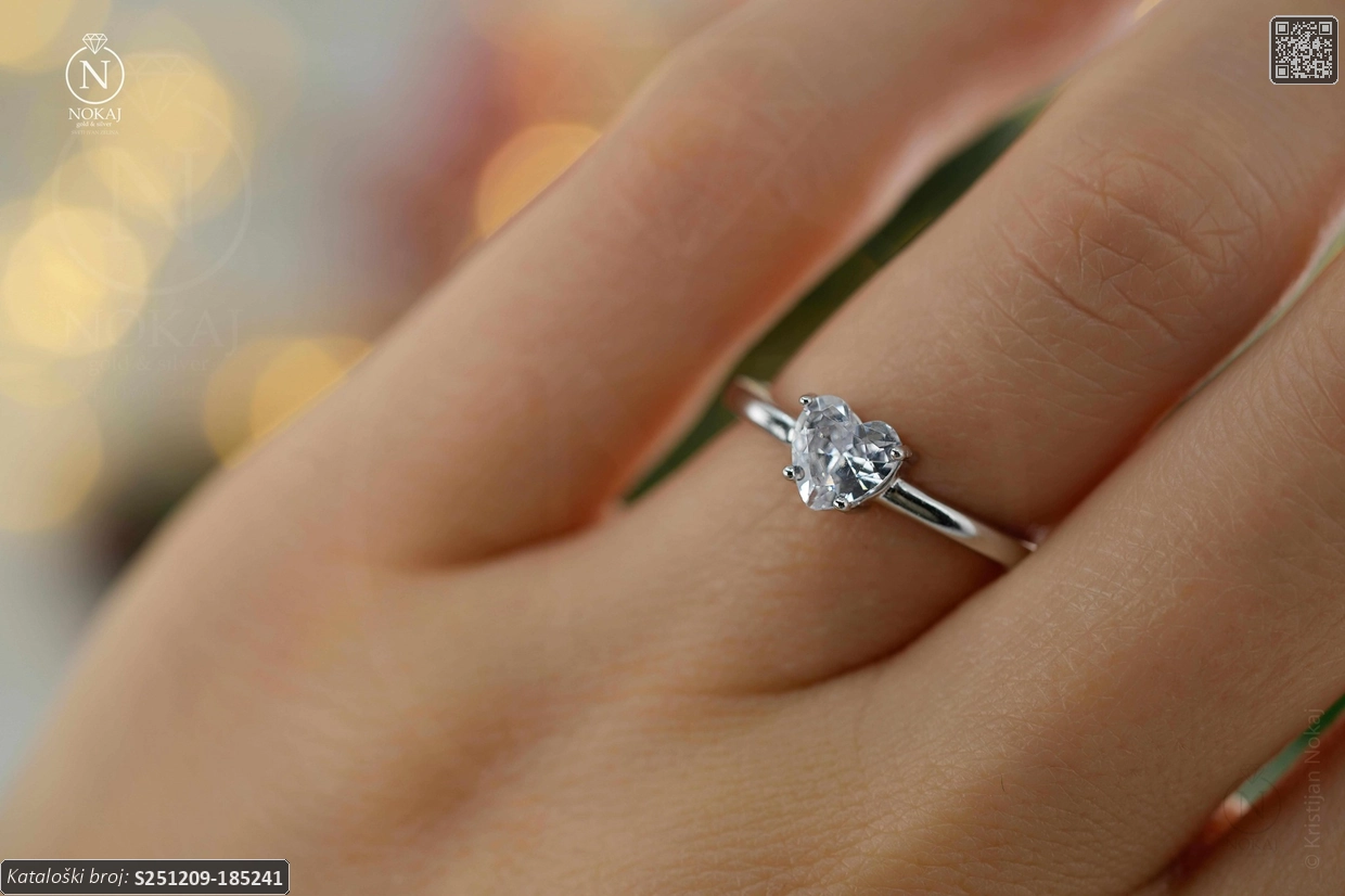 SREBRNI PRSTEN S CIRKONOM (S251209-185241)