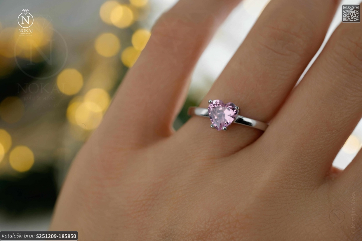 SREBRNI PRSTEN S CIRKONOM (S251209-185850)