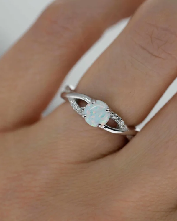 SREBRNI PRSTEN S OPALOM (S251210-092417)
