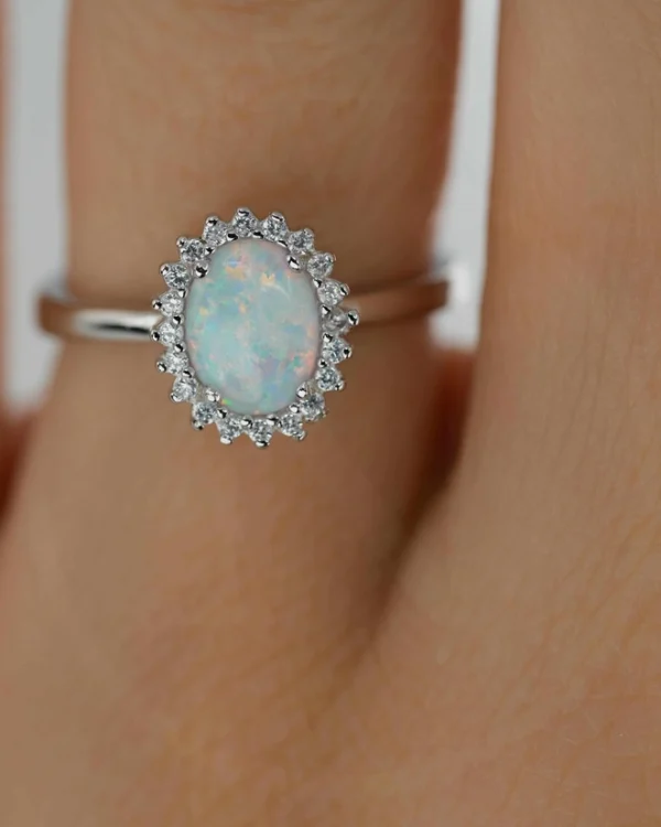 SREBRNI PRSTEN S OPALOM (S251210-092710)