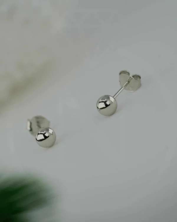 SREBRNE NAUŠNICE - KUGLICE (S251211-111007)