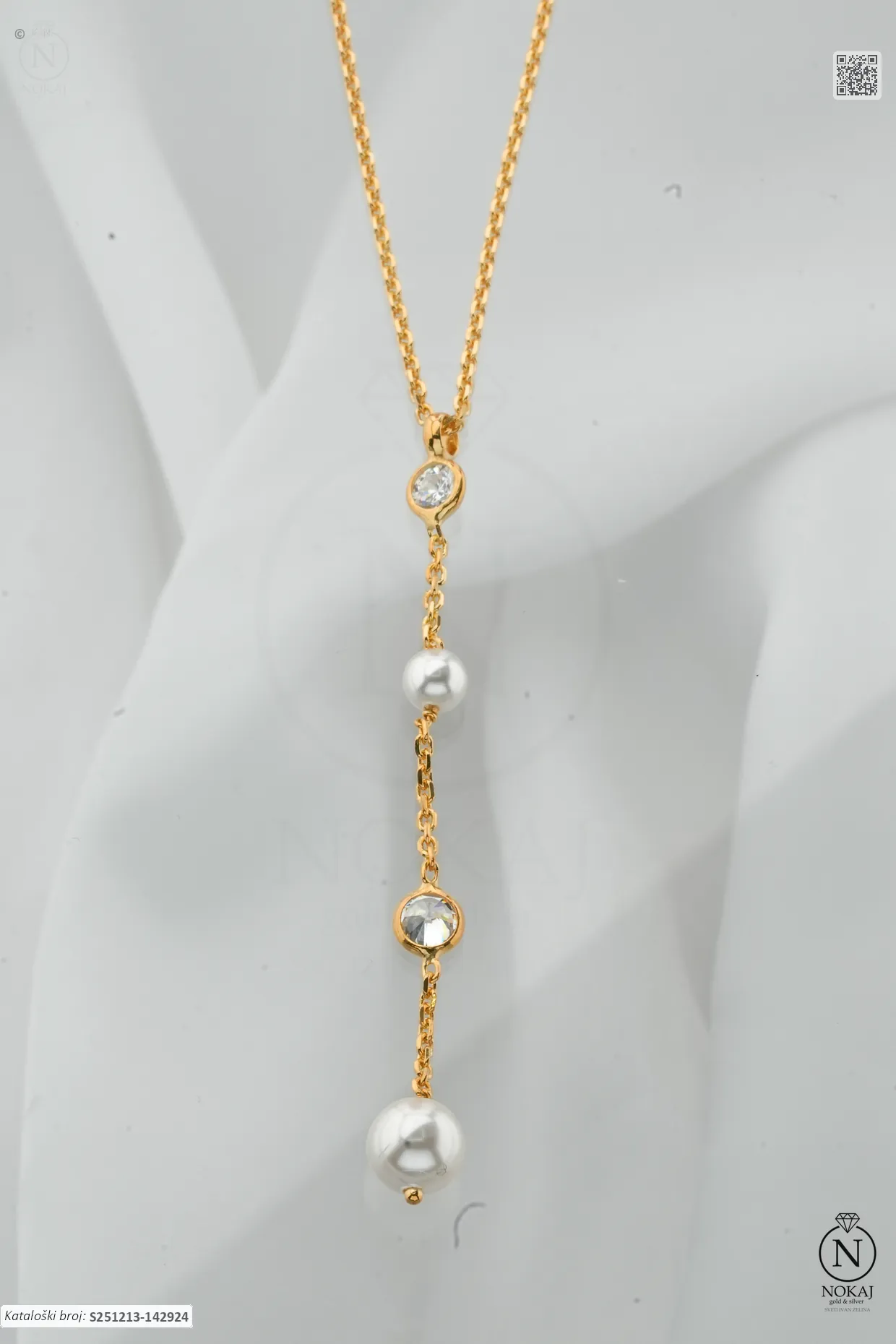 SREBRNA OGRLICA S BISERIMA (S251213-142924)