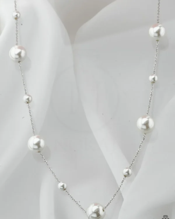 SREBRNA OGRLICA S BISERIMA (S251217-160149)