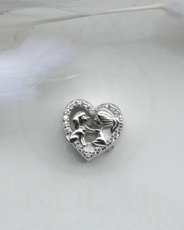 SREBRNI PRIVJESAK S CIRKONIMA - DJEVOJČICA I PAS (S251217-174408)