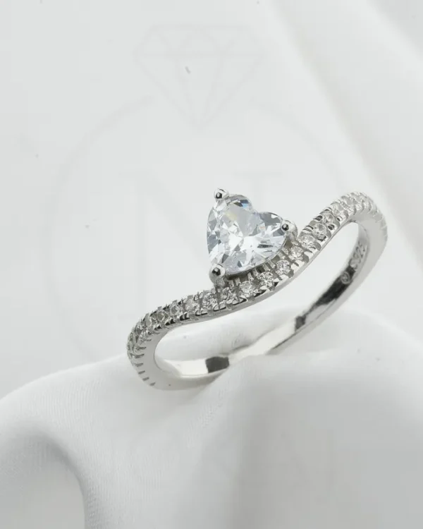 SREBRNI PRSTEN S CIRKONIMA - SRCE (S251219-190449)