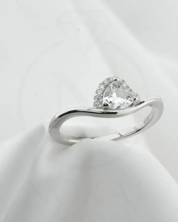 SREBRNI PRSTEN S CIRKONIMA - SRCE (S251219-192051)