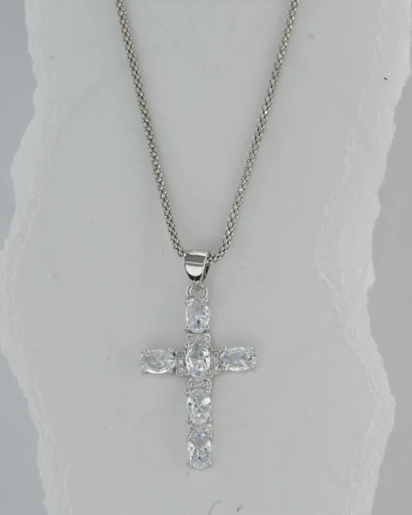 SREBRNA OGRLICA S CIRKONIMA - KRIŽ (S260130-183229)