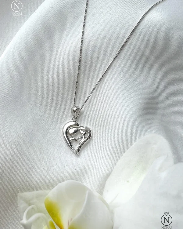 SREBRNA OGRLICA S CIRKONIMA - SRCE (S260227-151305)