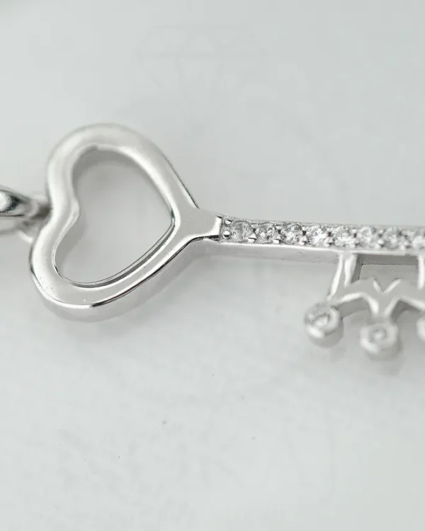 SREBRNI PRIVJESAK S CIRKONIMA - SRCE (S260309-131151)