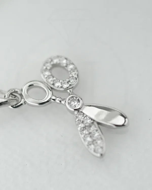 SREBRNI PRIVJESAK S CIRKONIMA (S260309-134752)