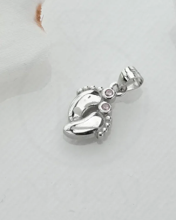 SREBRNI PRIVJESAK S CIRKONIMA - DJEČJA STOPALA (S260309-162032)