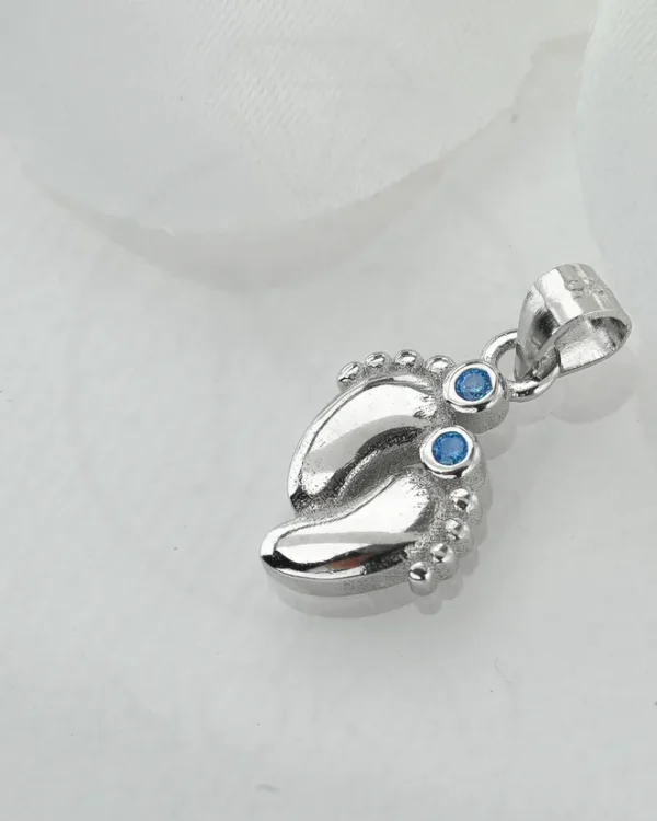 SREBRNI PRIVJESAK S CIRKONIMA - DJEČJA STOPALA (S260309-162153)