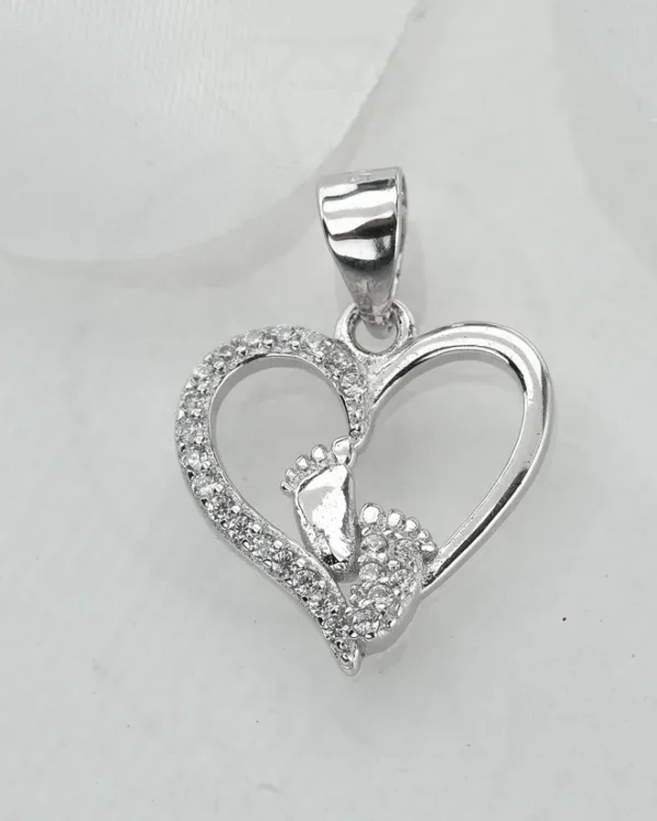 SREBRNI PRIVJESAK S CIRKONIMA - DJEČJA STOPALA (S260309-163025)