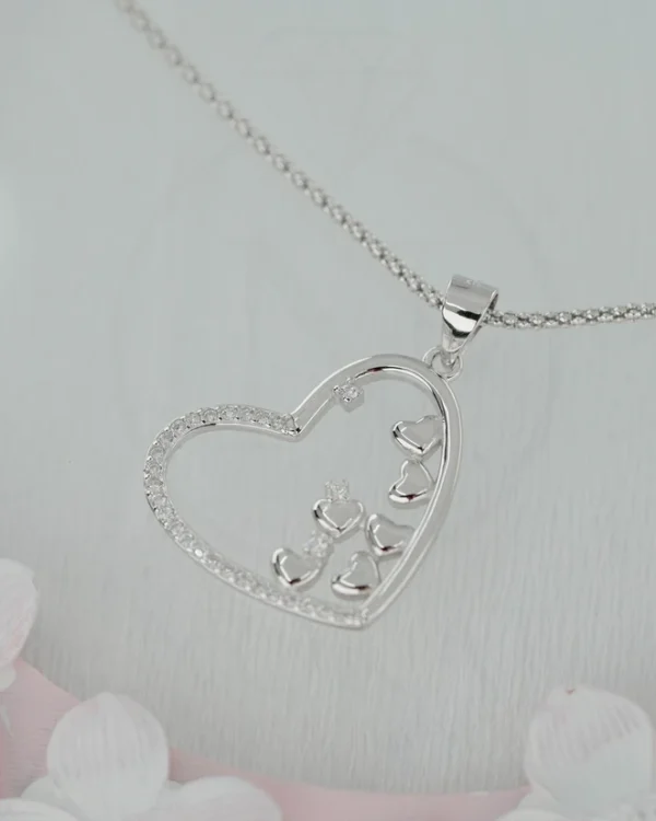 SREBRNA OGRLICA S CIRKONIMA - SRCE (S260317-134412)