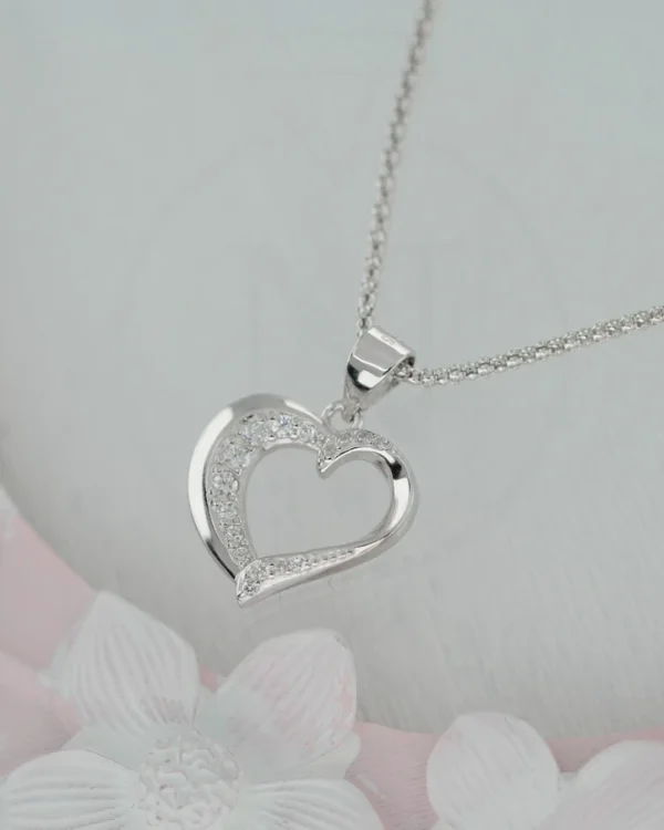 SREBRNA OGRLICA S CIRKONIMA - SRCE (S260317-135827)