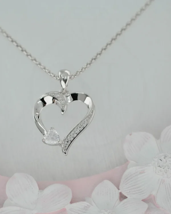 SREBRNA OGRLICA S CIRKONIMA - SRCE (S260317-140158)