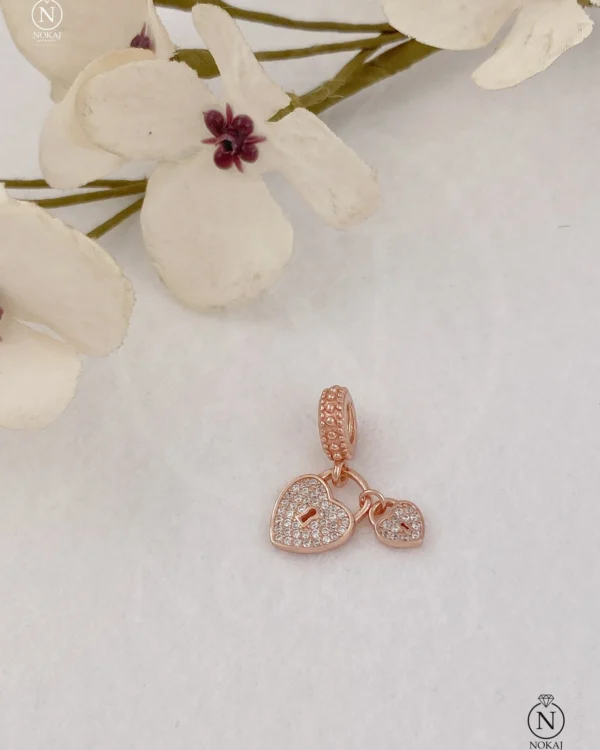 SREBRNI PRIVJESAK S CIRKONIMA - SRCE (S260323-184655)