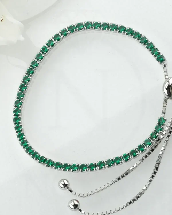 SREBRNA NARUKVICA S CIRKONIMA (S260330-134449)