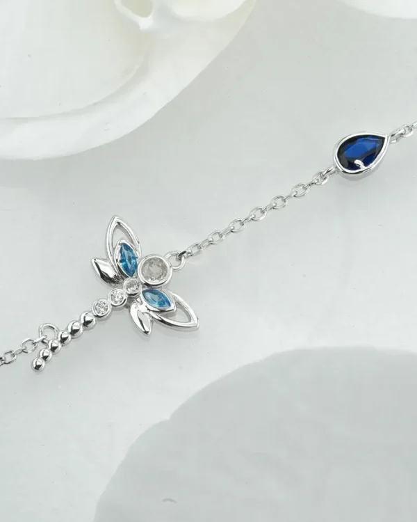 SREBRNA NARUKVICA S CIRKONIMA (S260330-135419)