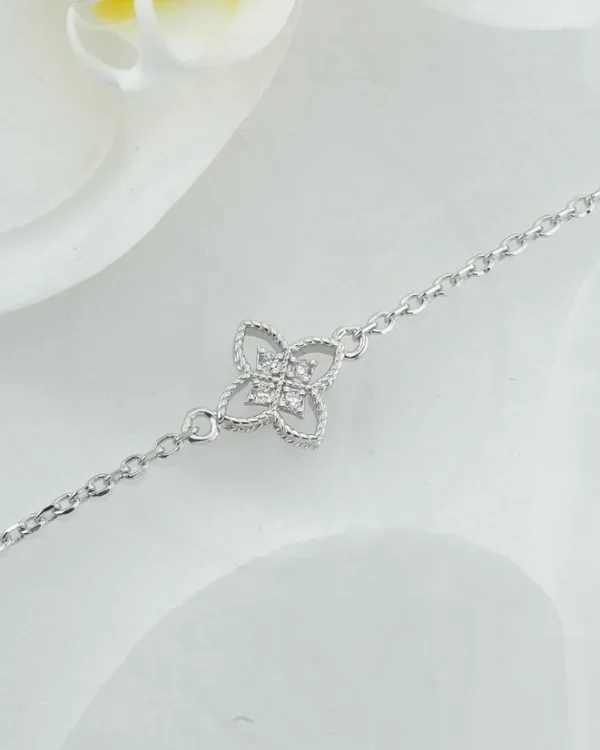 SREBRNA NARUKVICA S CIRKONIMA (S260330-141514)