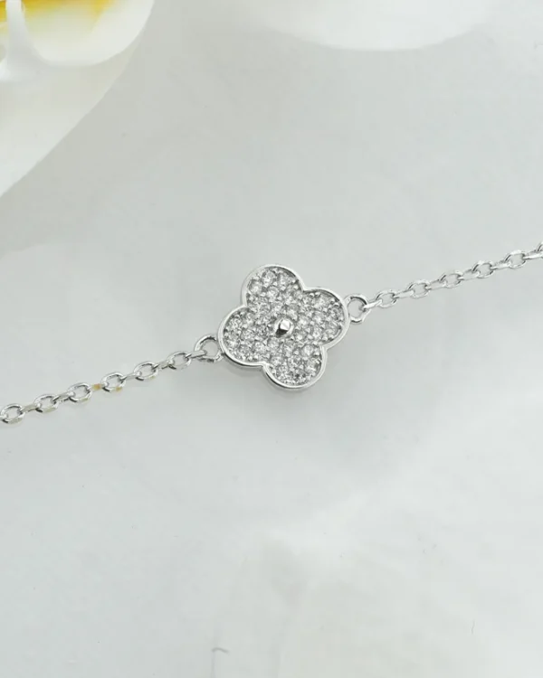 SREBRNA NARUKVICA S CIRKONIMA - DJETELINA (S260331-120337)